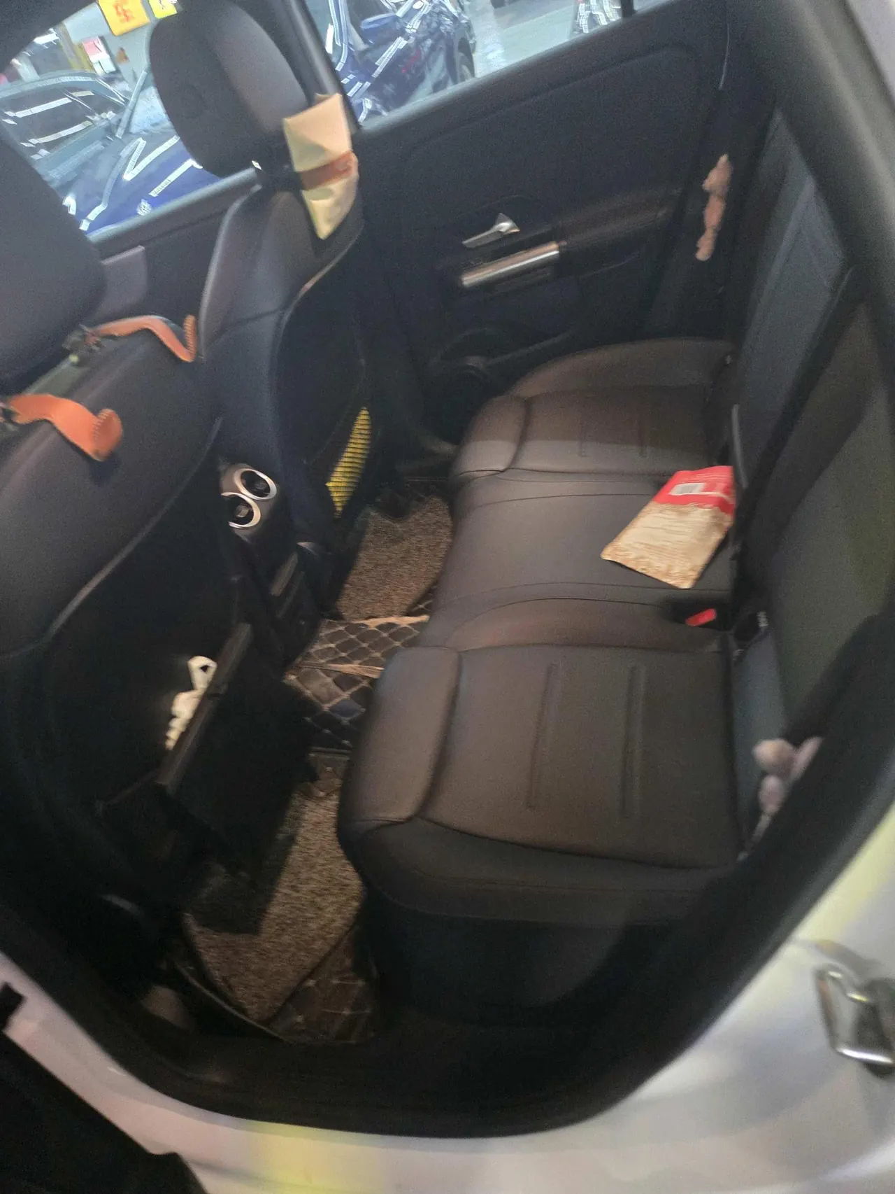 Mercedes Benz 2020 GLA 180 1.3T automatic gear 3