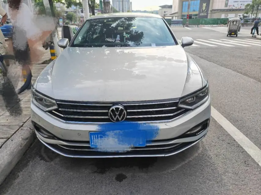 Volkswagen 2020 Magotan 2.0TSI 330TSI luxury automatic transmission 2