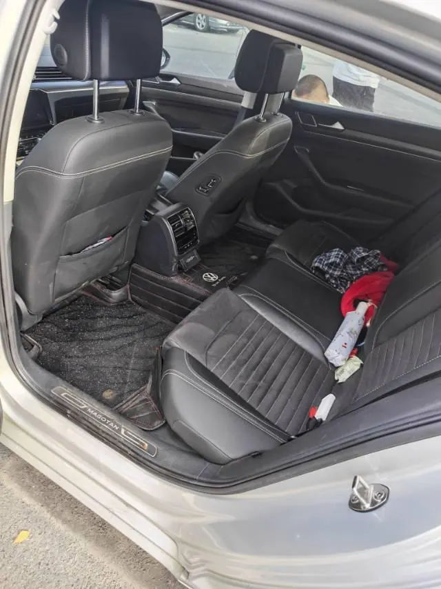 Volkswagen 2020 Magotan 2.0TSI 330TSI luxury automatic transmission 4