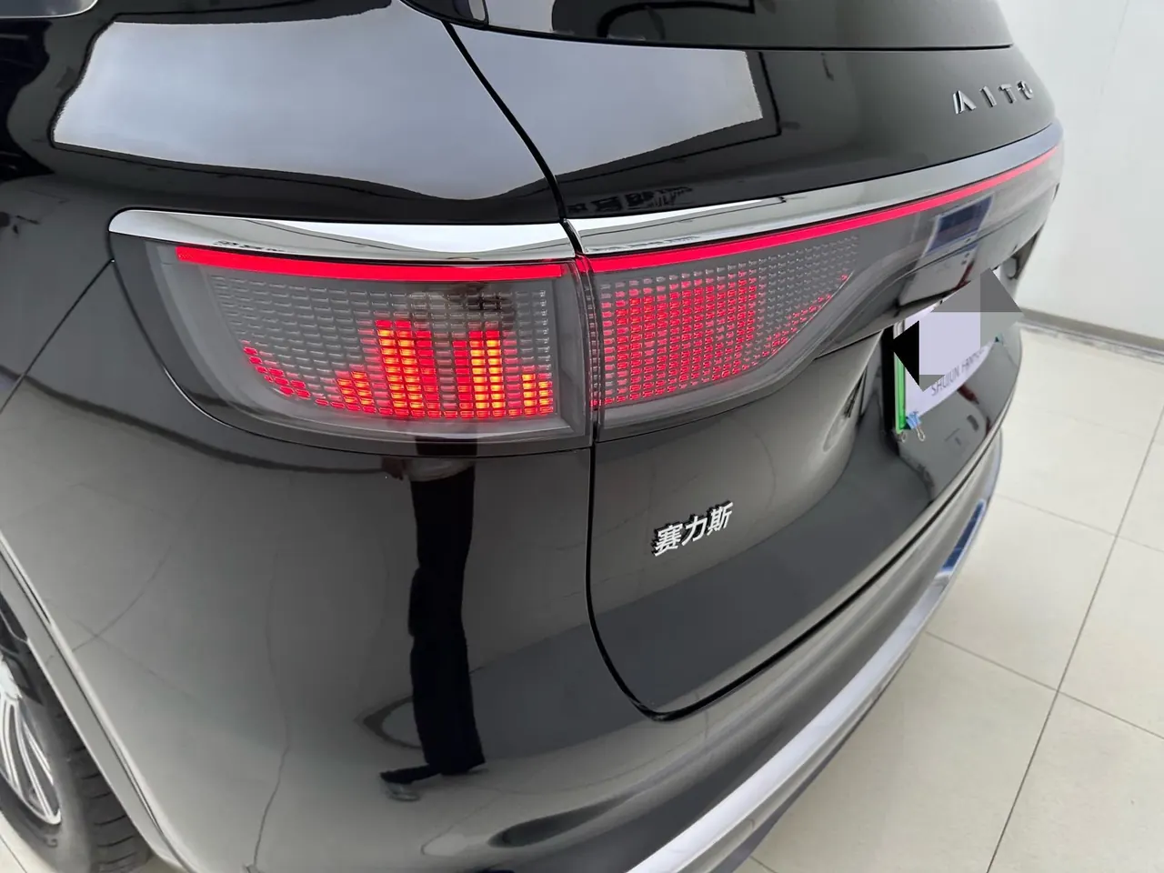 AITO 2025 AITO M8 Max Edition 53.4kWh 6-seat Edition Automatic Gear 5