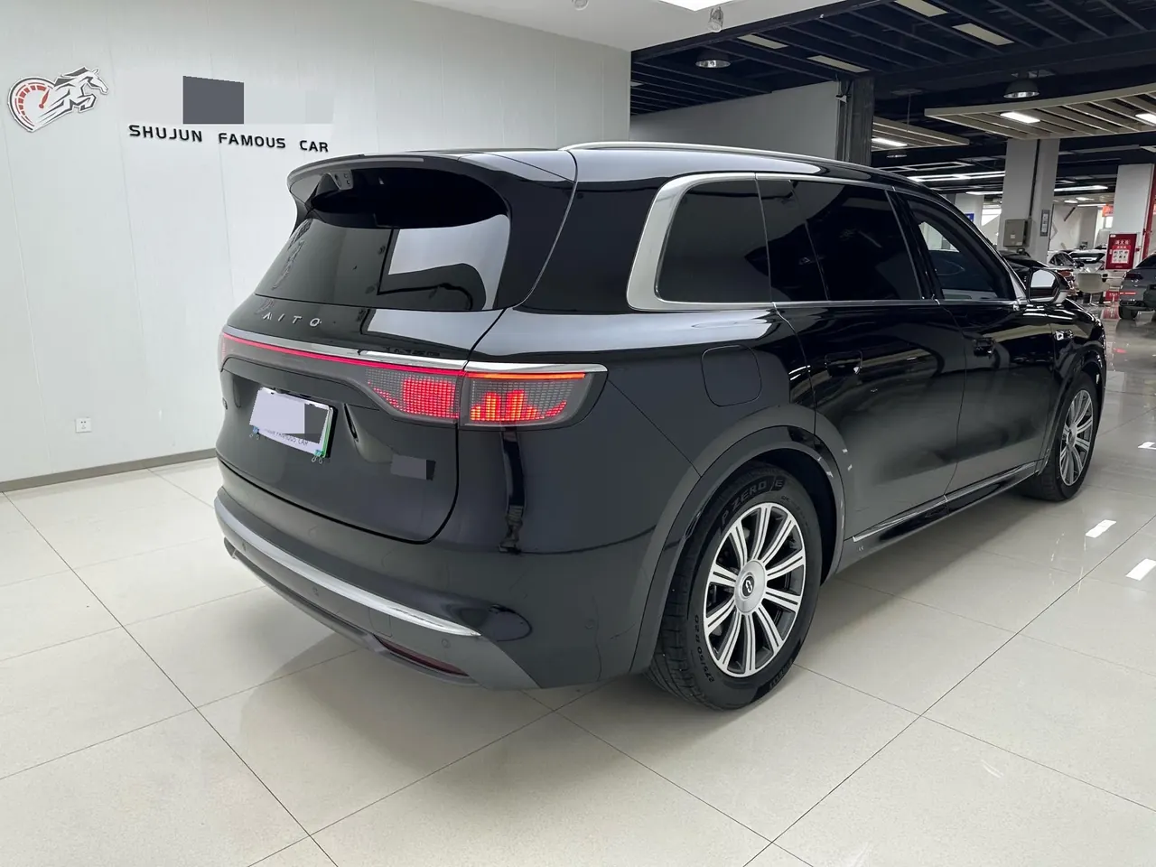 AITO 2025 AITO M8 Max Edition 53.4kWh 6-seat Edition Automatic Gear 8