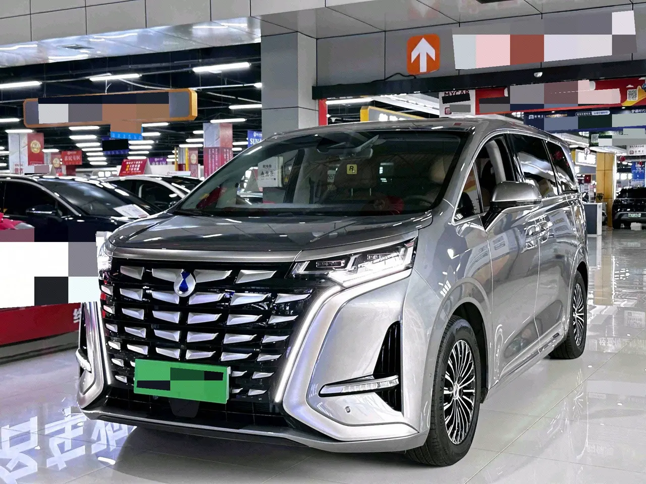 Open image lightbox: Denza 2022 Denza D9 DM-i 1.5T stepless 970 four-wheel drive flagship automatic gear