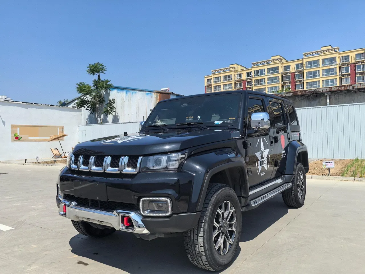 打开图片灯箱:Beijing 2020 BJ40 2.0T 4WD City Hunter Edition Extreme Automatic Gear