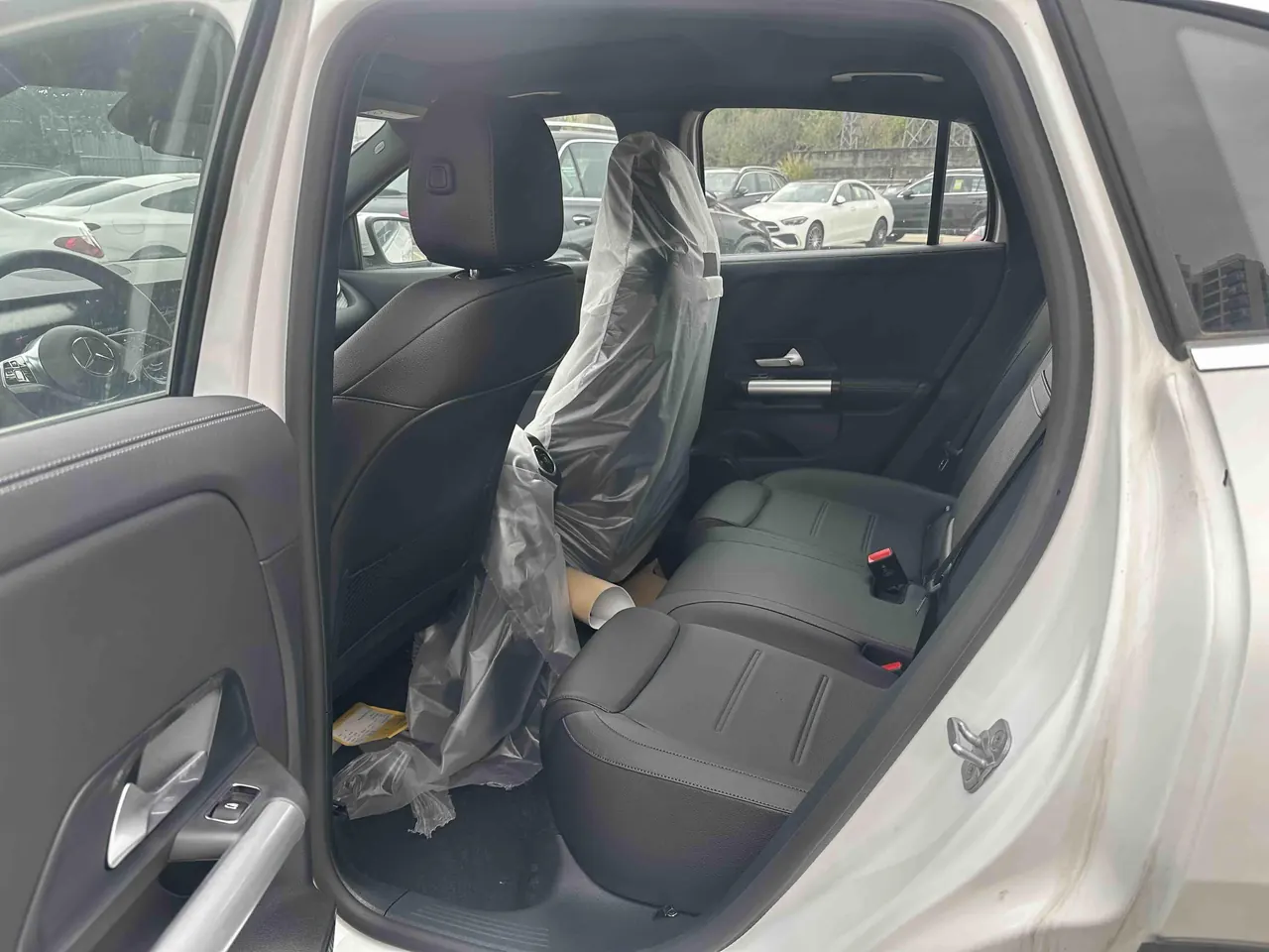 Mercedes Benz 2024 GLA 220 2.0T automatic gear 6