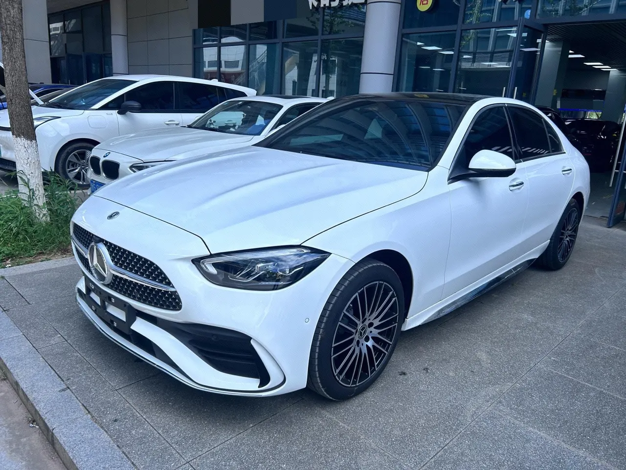 打开图片灯箱:Mercedes Benz Class C 2026 C 260 L 48V 2.0T Sports Special Edition Automatic Gear