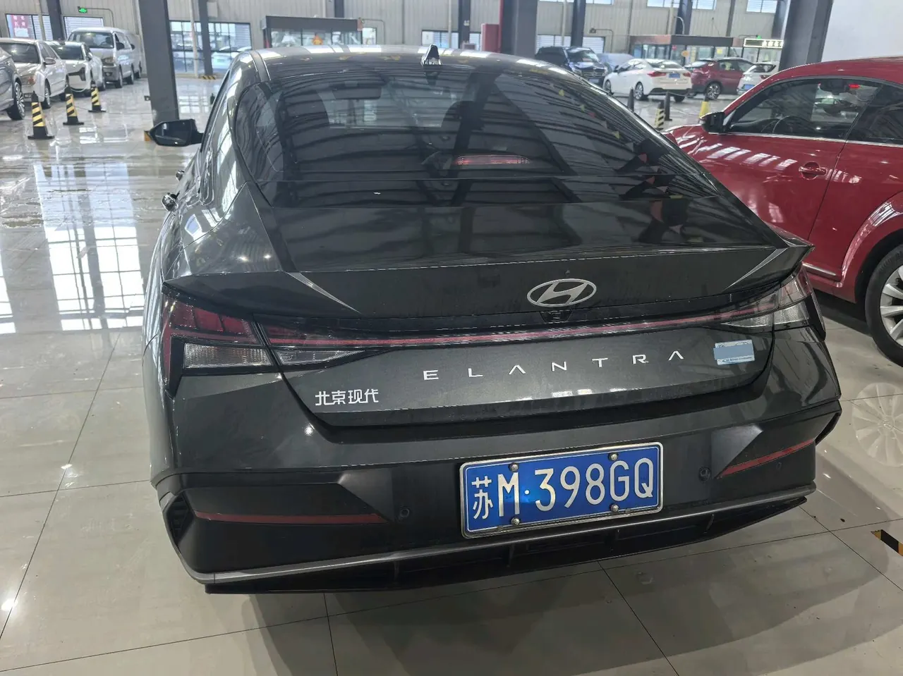 Hyundai 2023 Elantra -3-compartment 1.5 stepless LUX premium automatic gear 7