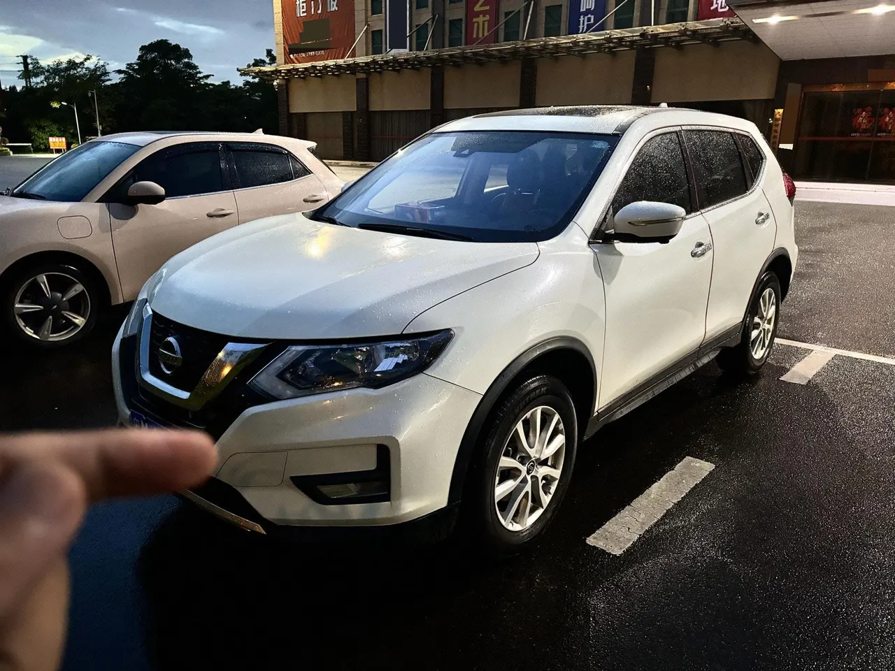 打开图片灯箱:Nissan 2020 Qijun 2.0 Stepless XL ITS Two-Drive Comfort Edition Automatic Gear