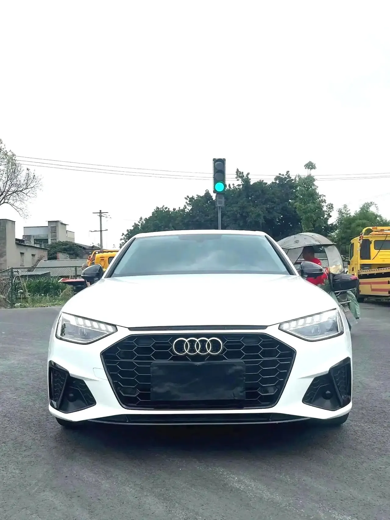 Audi 2023 A4L 2.0TFSI 40TFSI Quattro Deluxe Dynamic Automatic 2