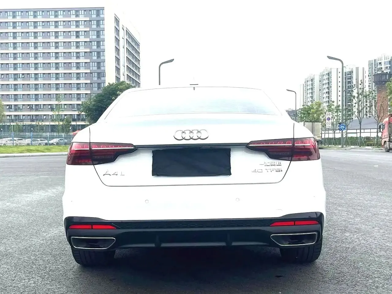 Audi 2023 A4L 2.0TFSI 40TFSI Quattro Deluxe Dynamic Automatic 3