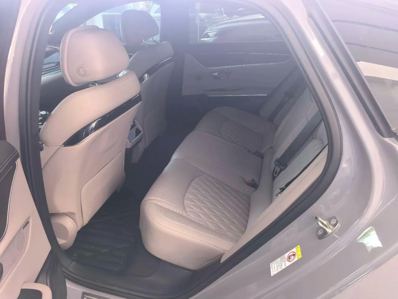 BYD 2025 Han DM-i 1.5T stepless smart driving version 125KM laser Radar flagship automatic gear 4