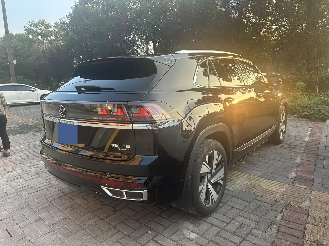 Volkswagen 2024 Tuang X 2.0TSI 380TSI 4WD Respect Deluxe Automatic Transmission 3