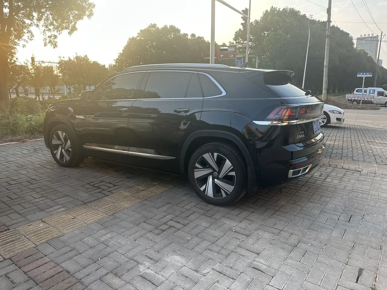 Volkswagen 2024 Tuang X 2.0TSI 380TSI 4WD Respect Deluxe Automatic Transmission 4