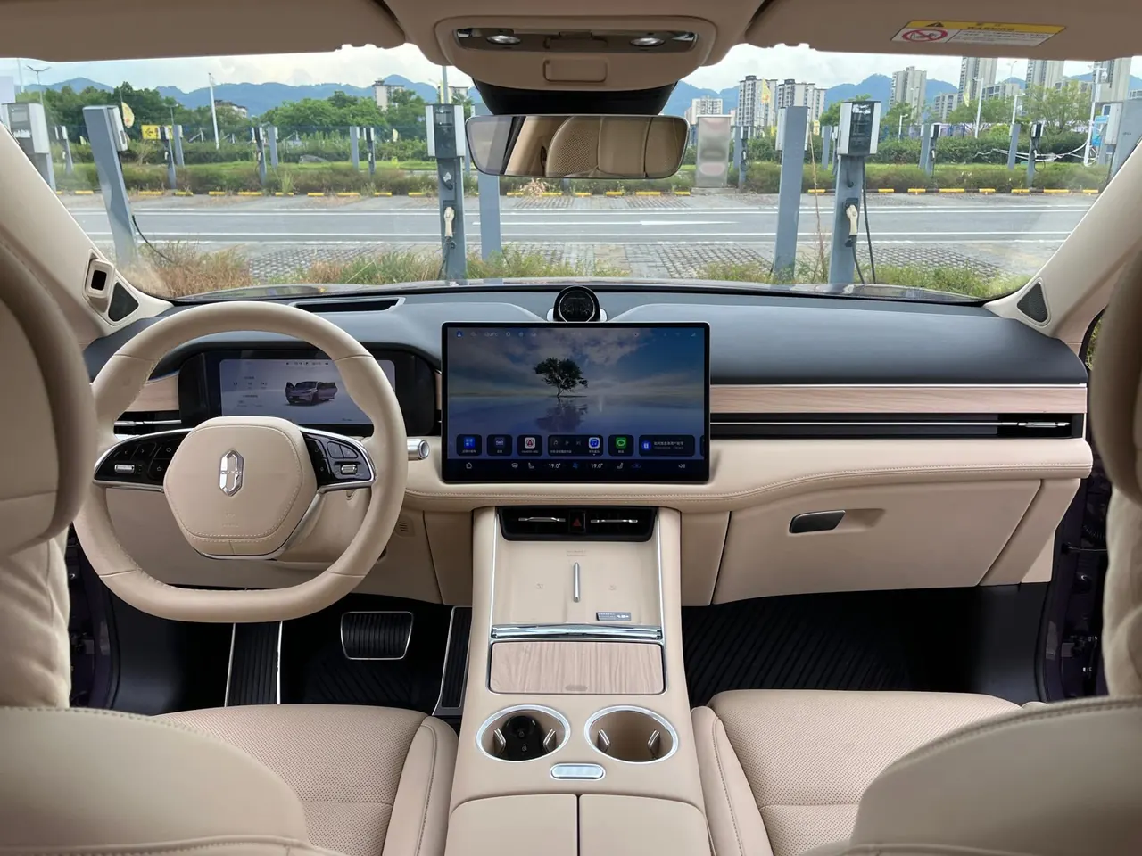 AITO 2025 AITO M5 extended range Ultra 4-wheel drive version automatic gear 4