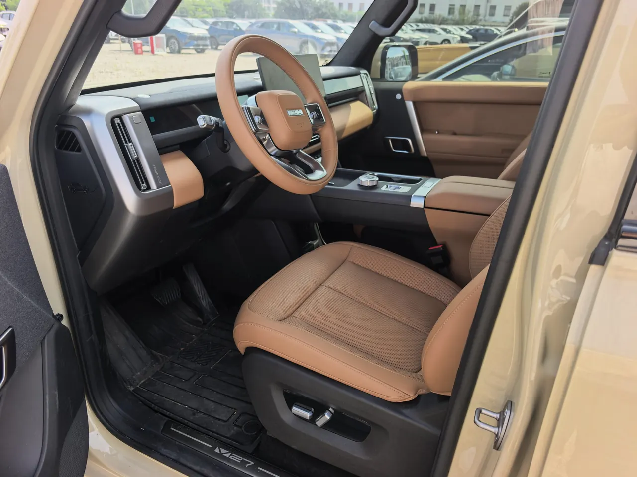 ICAR 2026 iCAR V 27 200KM 4WD Falcon 700 Automatic 3