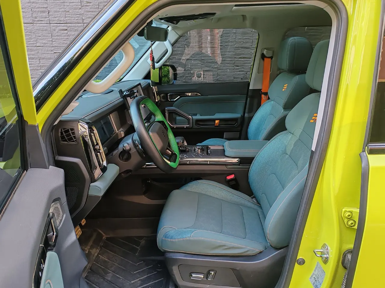 Jetour 2023 Traveler 2.0T Four-Wheel-Drive Cross-Country PRO Automatic 3