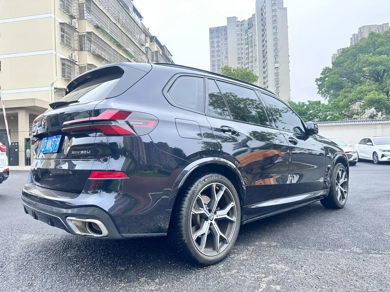 BMW 2023 X5 xDrive30Li 48V 2.0T M sports suit automatic gear 5