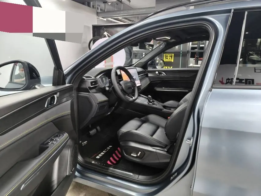 LYNK&amp;CO 2025 LYNK&amp;CO 01 2.0TD Two-wheel Drive New Pro Edition Automatic Gear 5