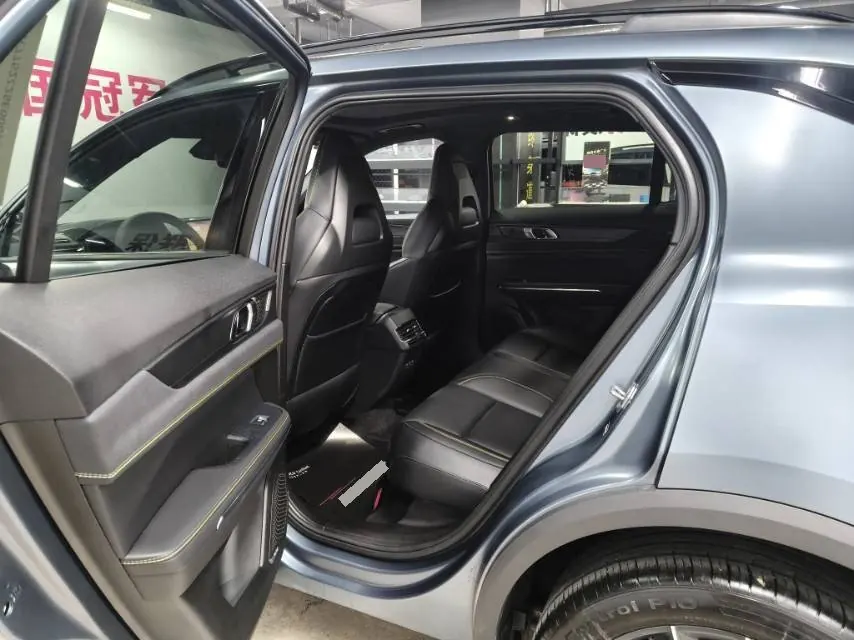 LYNK&amp;CO 2025 LYNK&amp;CO 01 2.0TD Two-wheel Drive New Pro Edition Automatic Gear 6