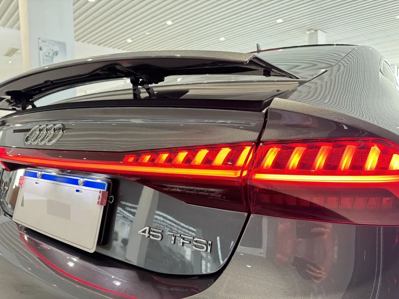 Audi A7 (Imported) 2024 A7 Sportback 2.0TFSI 45TFSI Automatic Gear Selection 13