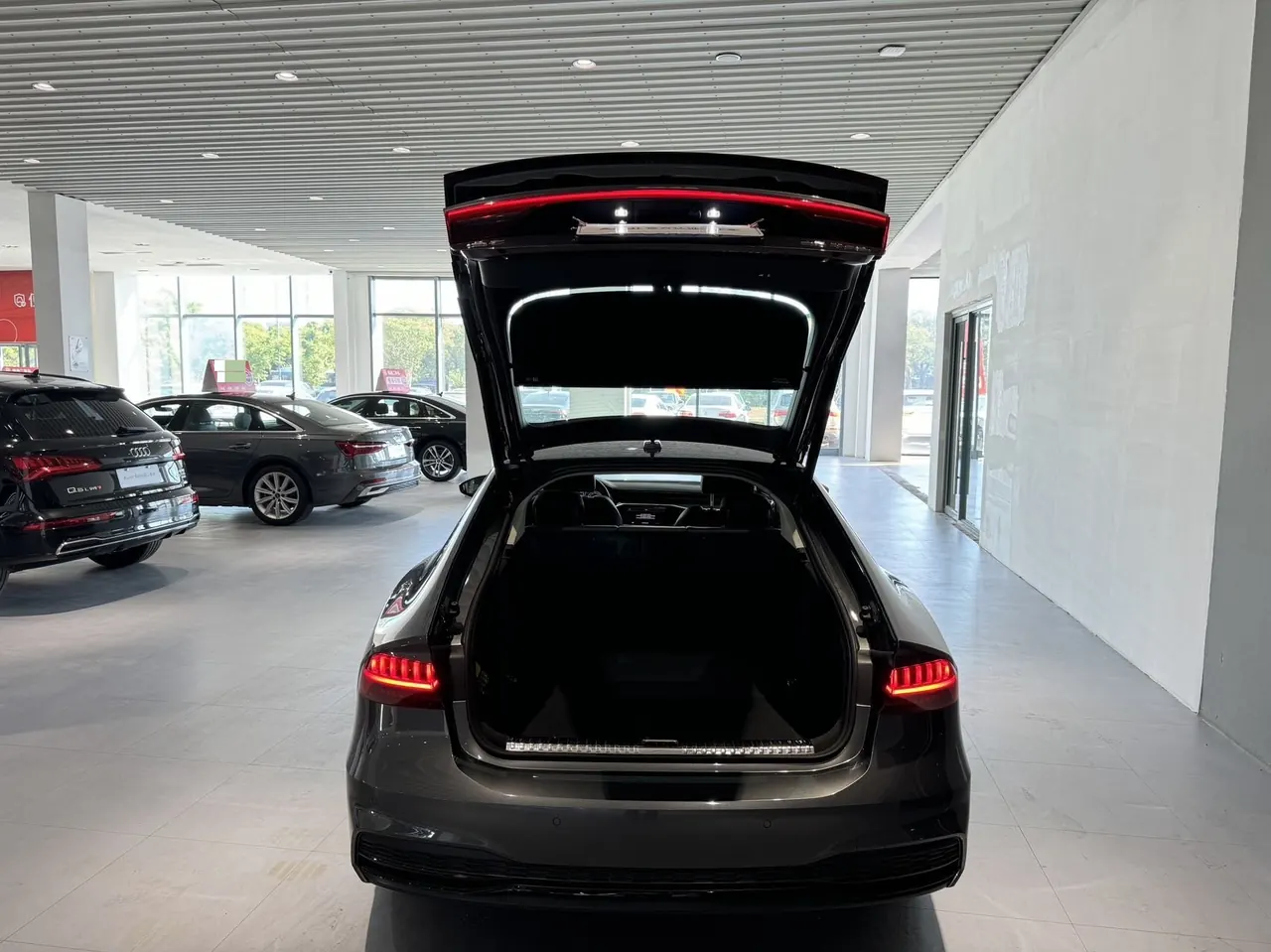 Audi A7 (Imported) 2024 A7 Sportback 2.0TFSI 45TFSI Automatic Gear Selection 6