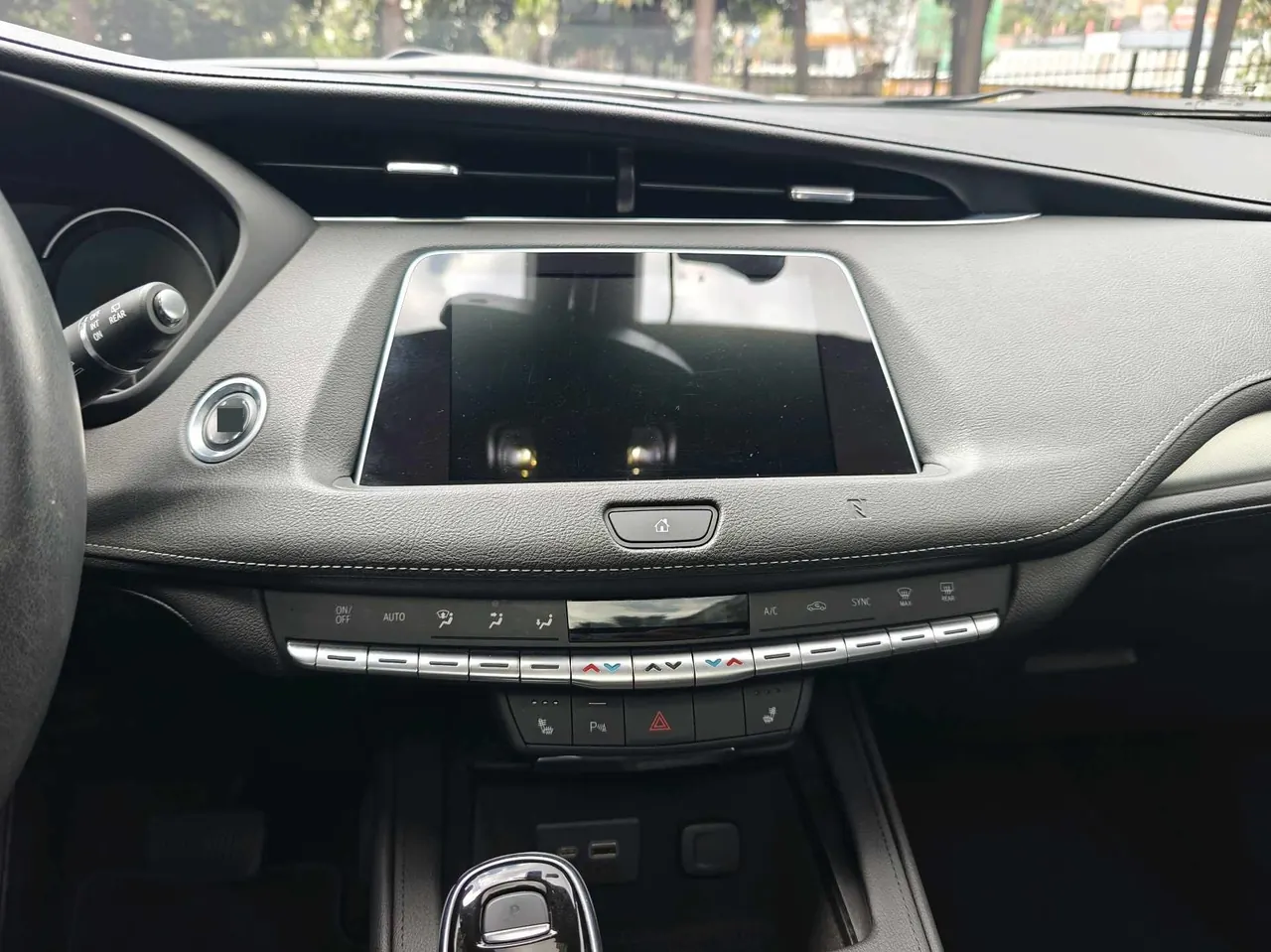 Cadillac 2021 XT4 2.0T 28T Two-Drive Leading Automatic Gear 5