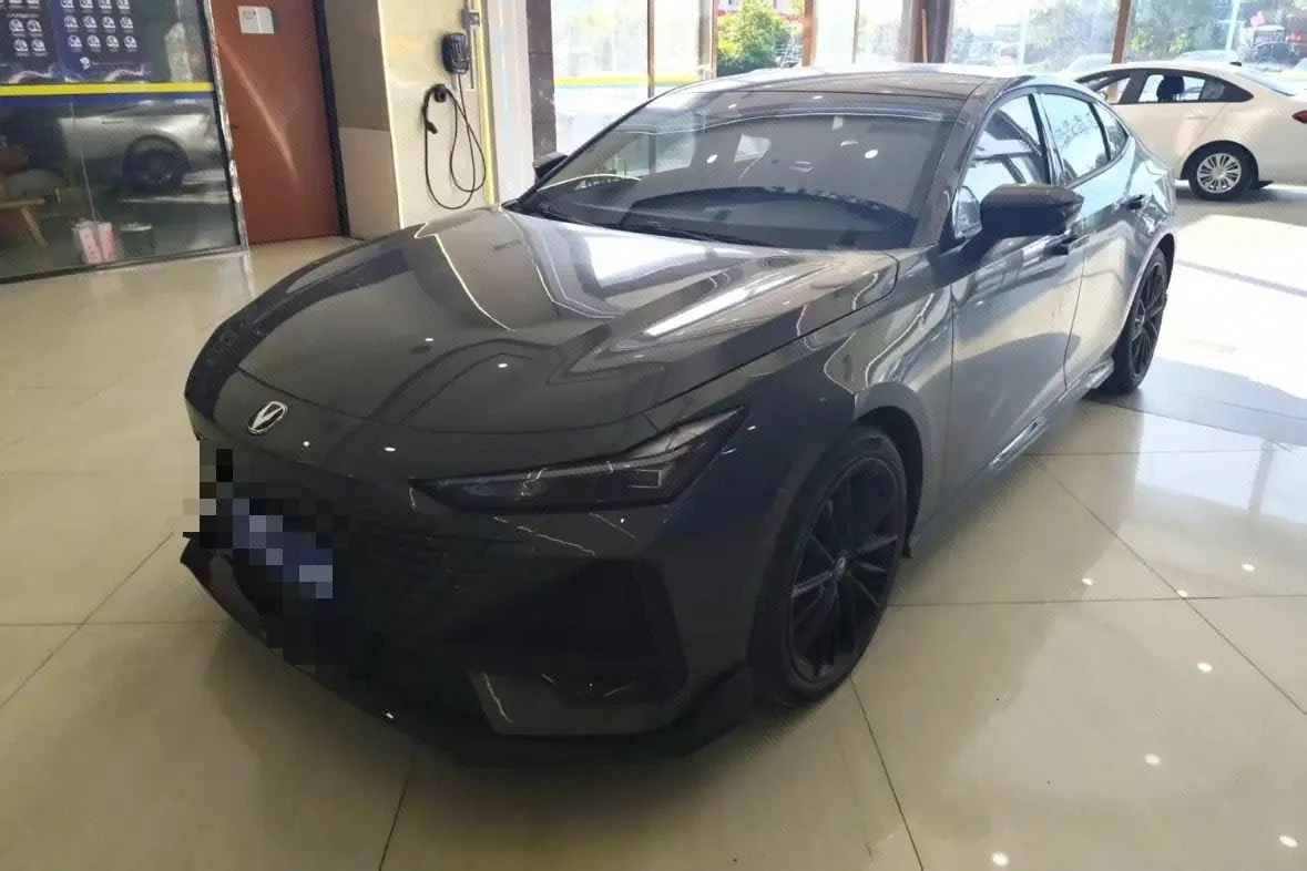 Open image lightbox: ChangAn 2023 UNI-V 1.5T Sports Edition Automatic
