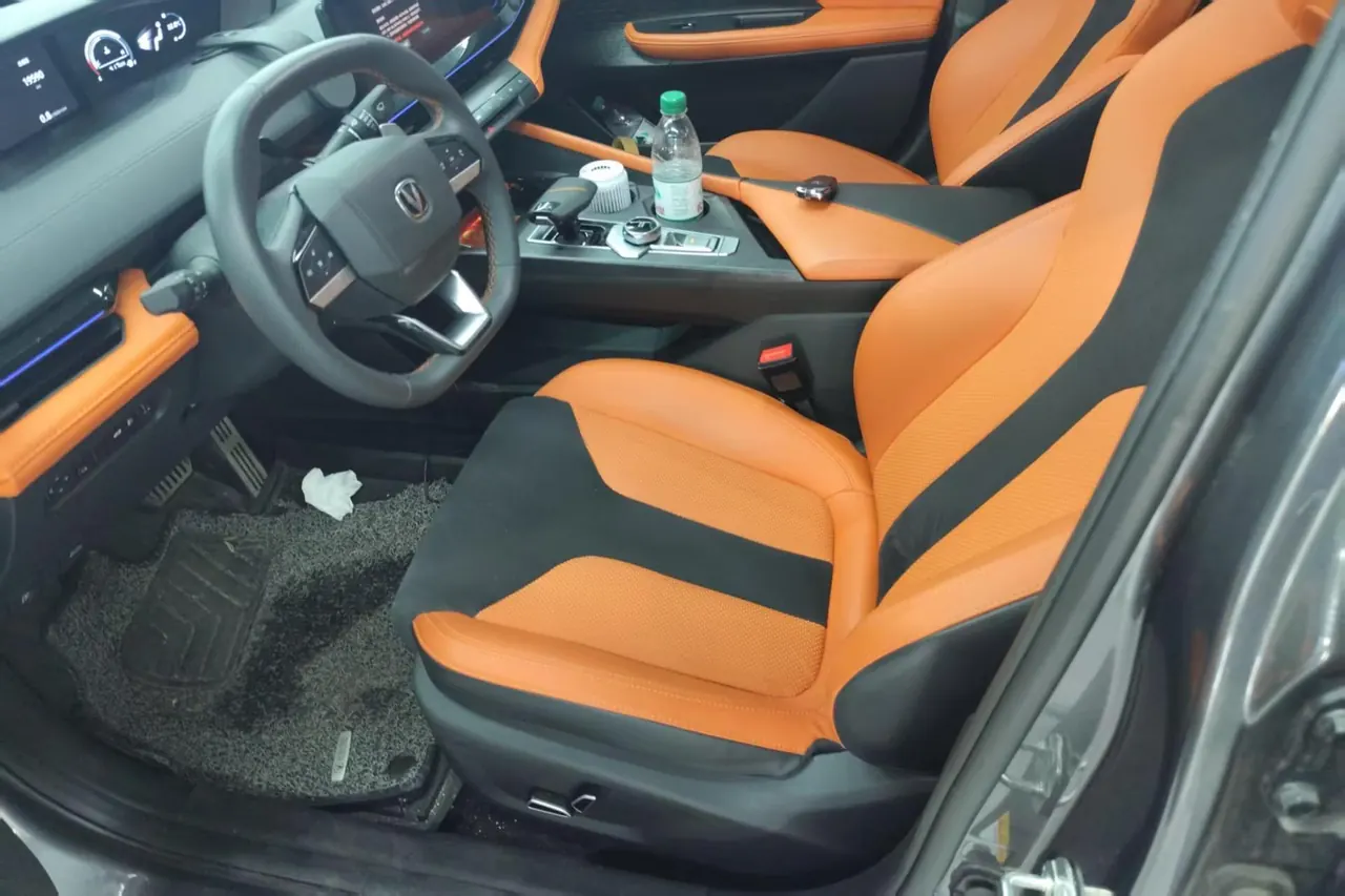 ChangAn 2023 UNI-V 1.5T Sports Edition Automatic 3