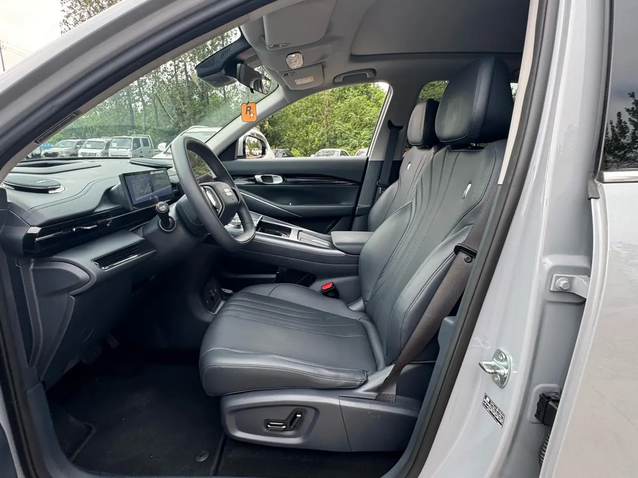 Geely Galaxy 2024 E 5 530km Discovery Edition Automatic Gear 5