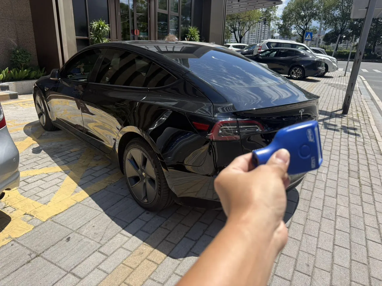 Tesla 2022 Model 3 rear-wheel drive version of automatic transmission 2