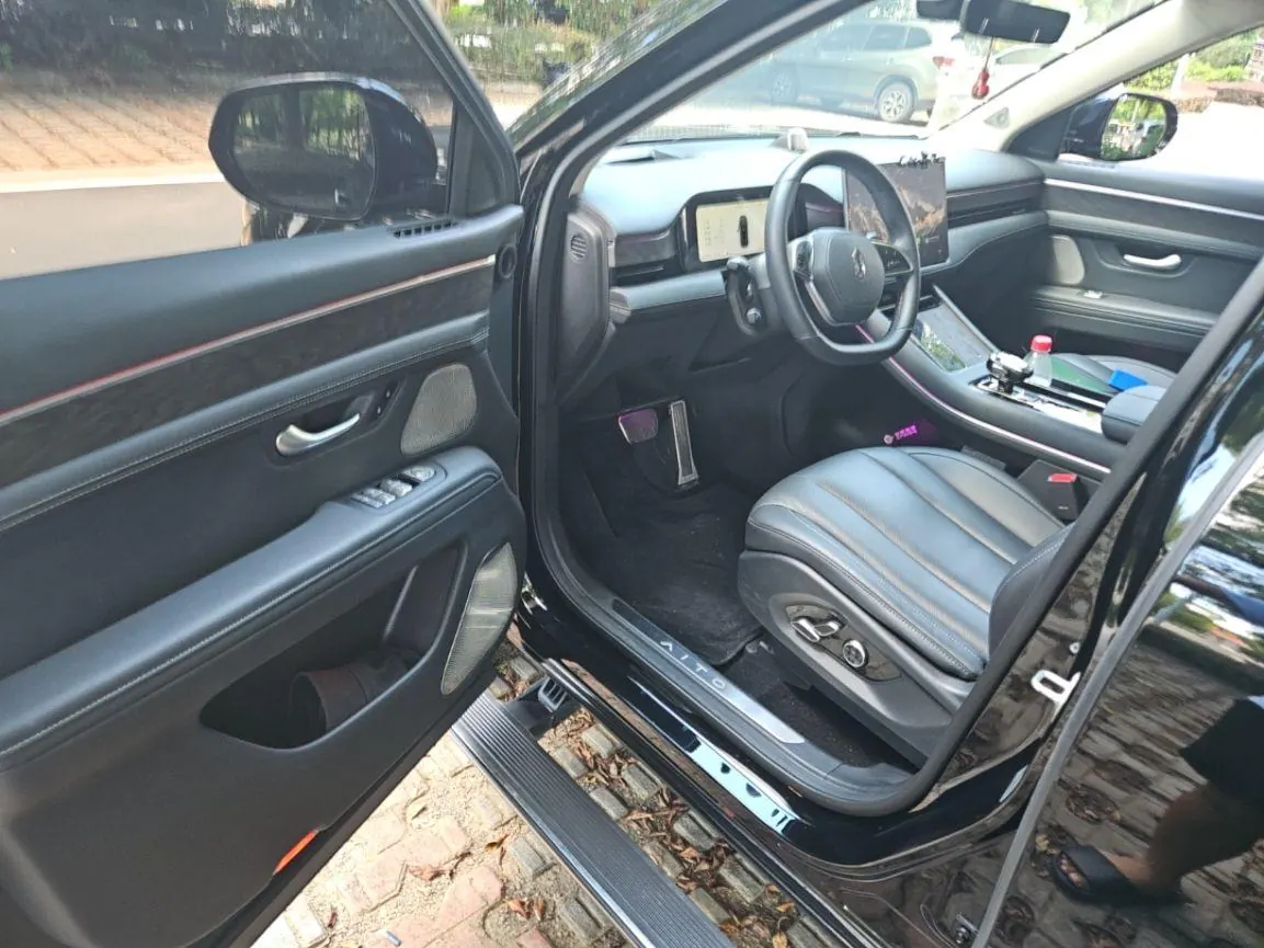 AITO 2024 AITO M7 4WD Plus 5-seat automatic gear 4