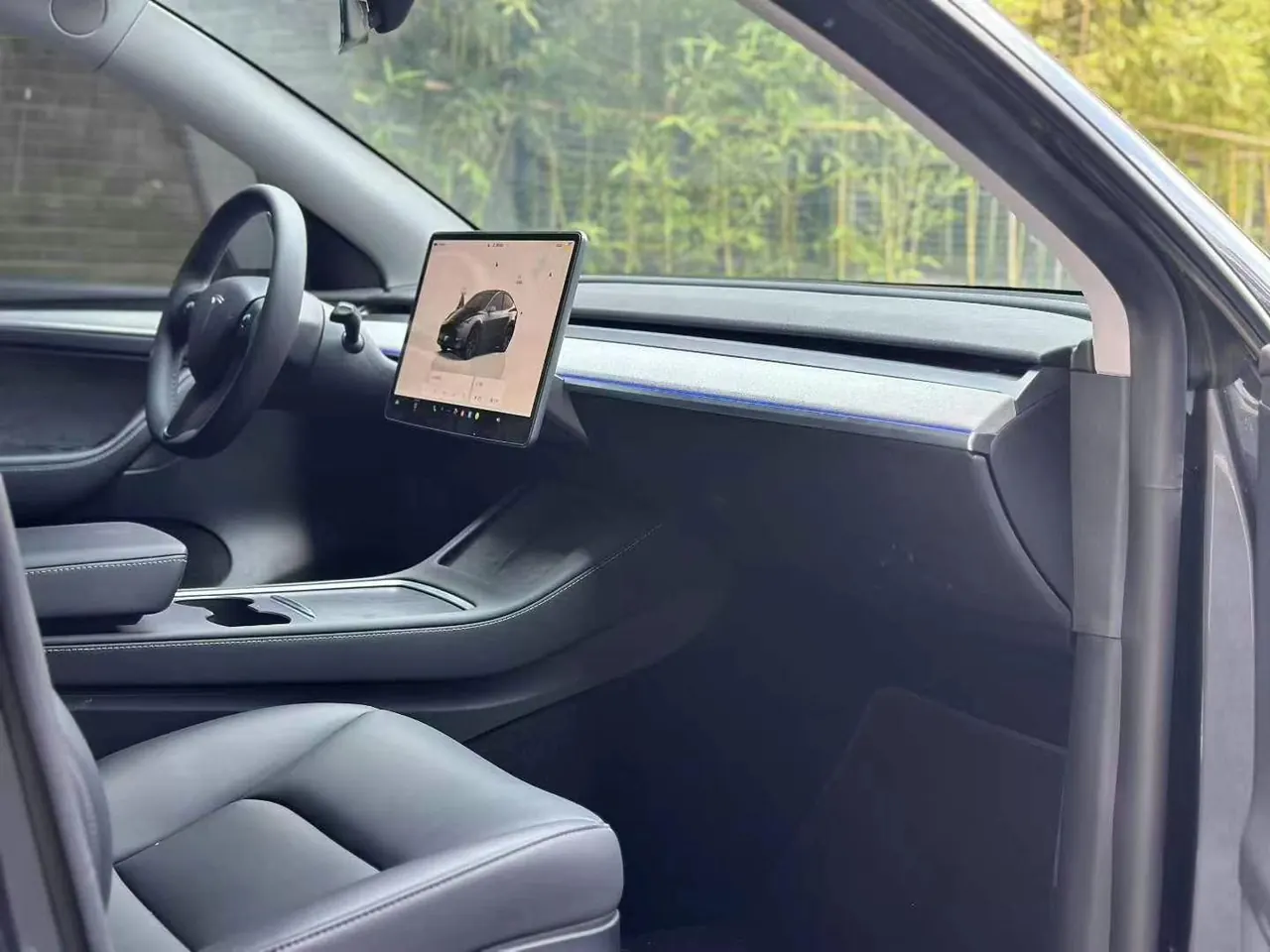 Tesla 2024 Model Y rear-wheel drive version automatic transmission 5