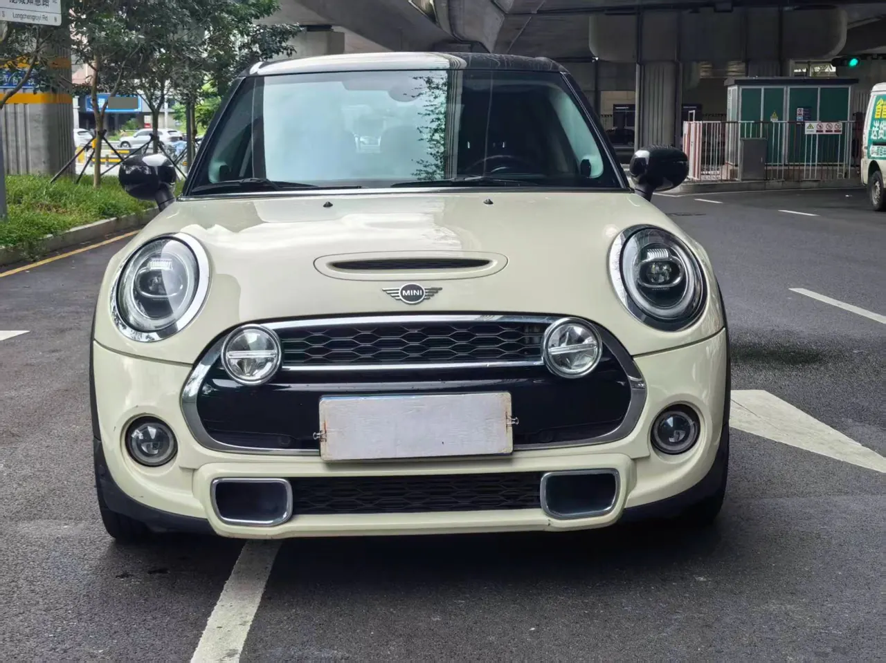MINI Mini 5-Door (Imported) 2020 Mini Cooper S 2.0T Artist Automatic Gear 2