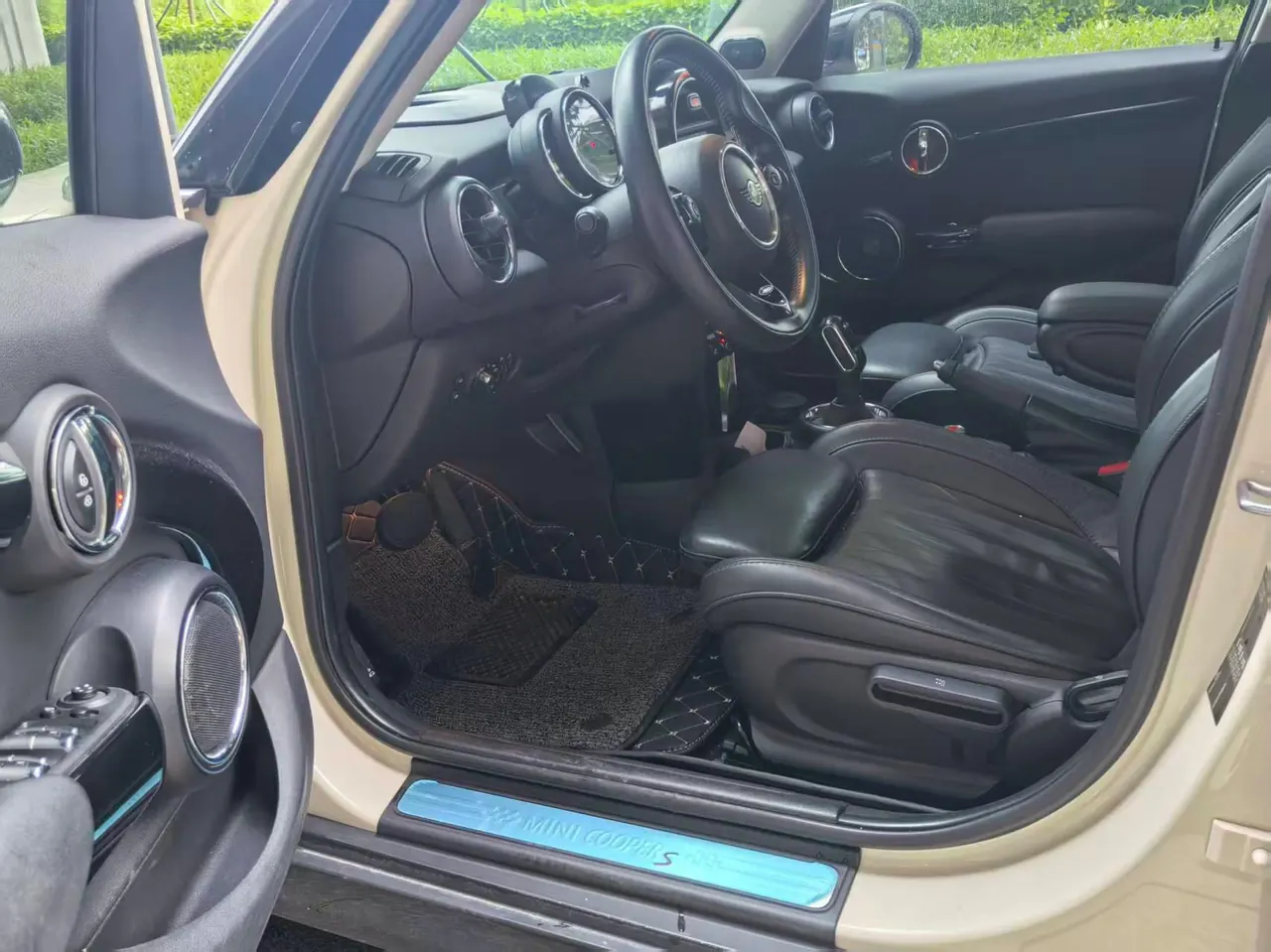 MINI Mini 5-Door (Imported) 2020 Mini Cooper S 2.0T Artist Automatic Gear 7