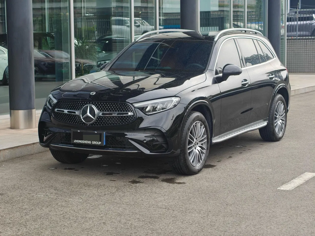 Open image lightbox: Mercedes Benz 2025 GLC 300 L 4MATIC 48V 2.0T dynamic 5-seat automatic gear