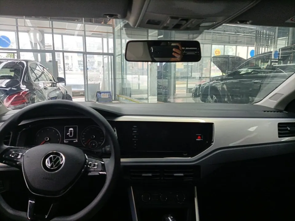 Volkswagen 2021 POLO Plus 1.5 Colorful Technology Edition Automatic Gear 2