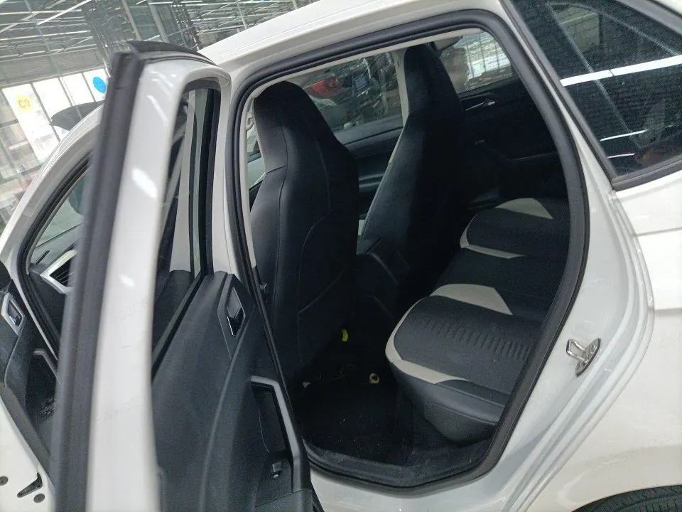 Volkswagen 2021 POLO Plus 1.5 Colorful Technology Edition Automatic Gear 3