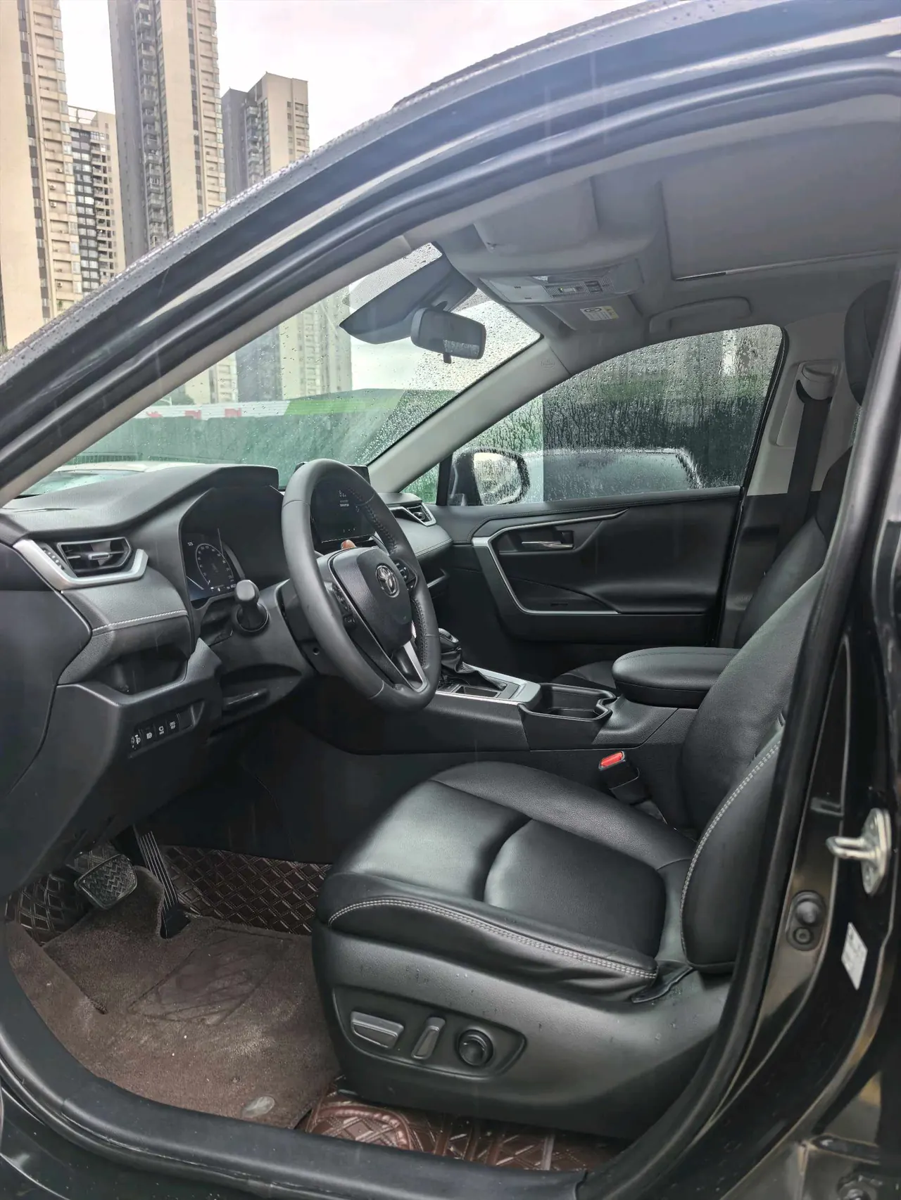 Toyota 2023 RAV4 Rongbo 2.0 Stepless Two-Drive Fashion Plus Edition Automatic Gear 4
