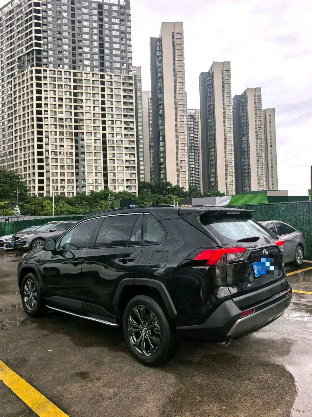 Toyota 2023 RAV4 Rongbo 2.0 Stepless Two-Drive Fashion Plus Edition Automatic Gear 8