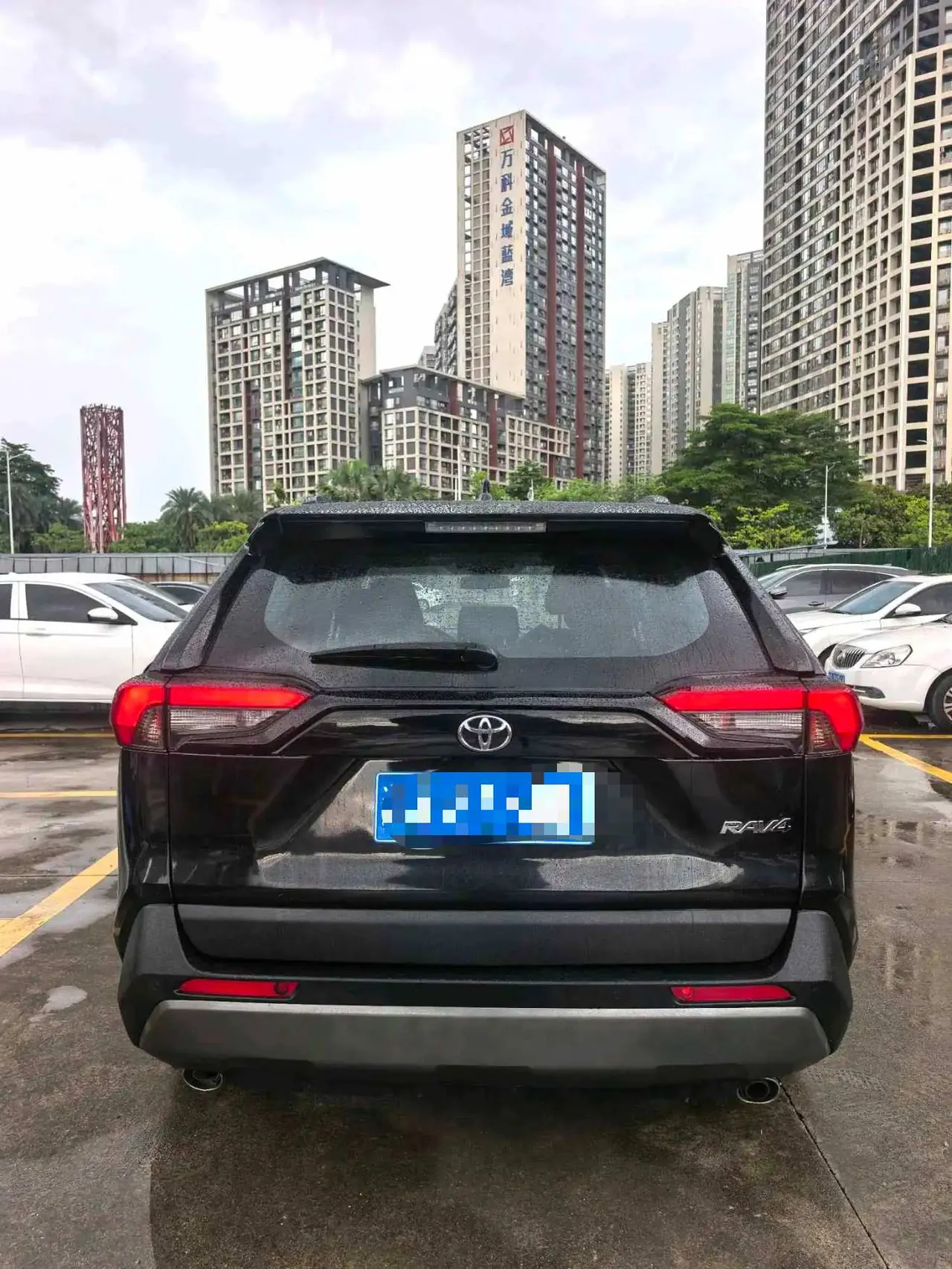 Toyota 2023 RAV4 Rongbo 2.0 Stepless Two-Drive Fashion Plus Edition Automatic Gear 9
