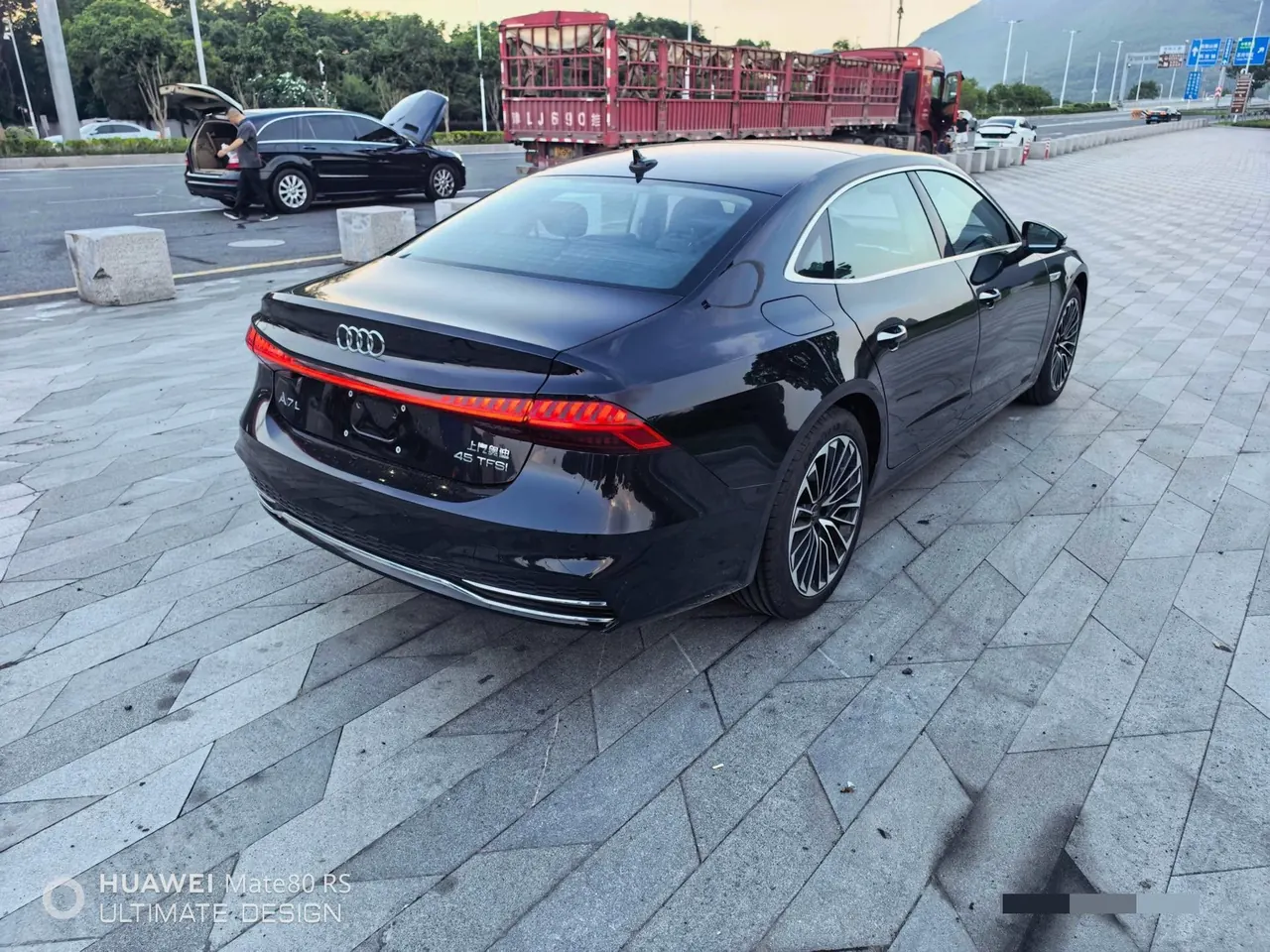 Audi 2024 A7L 2.0TFSI 45TFSI Luxury Automatic 3
