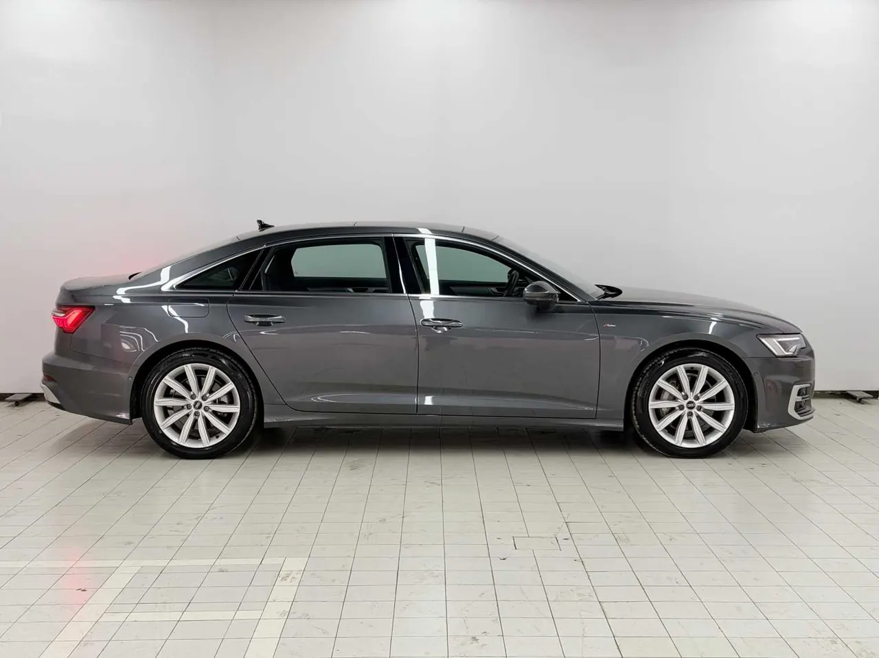 Audi 2024 A6L 2.0TFSI 45TFSI Selected Dynamic Automatic 3