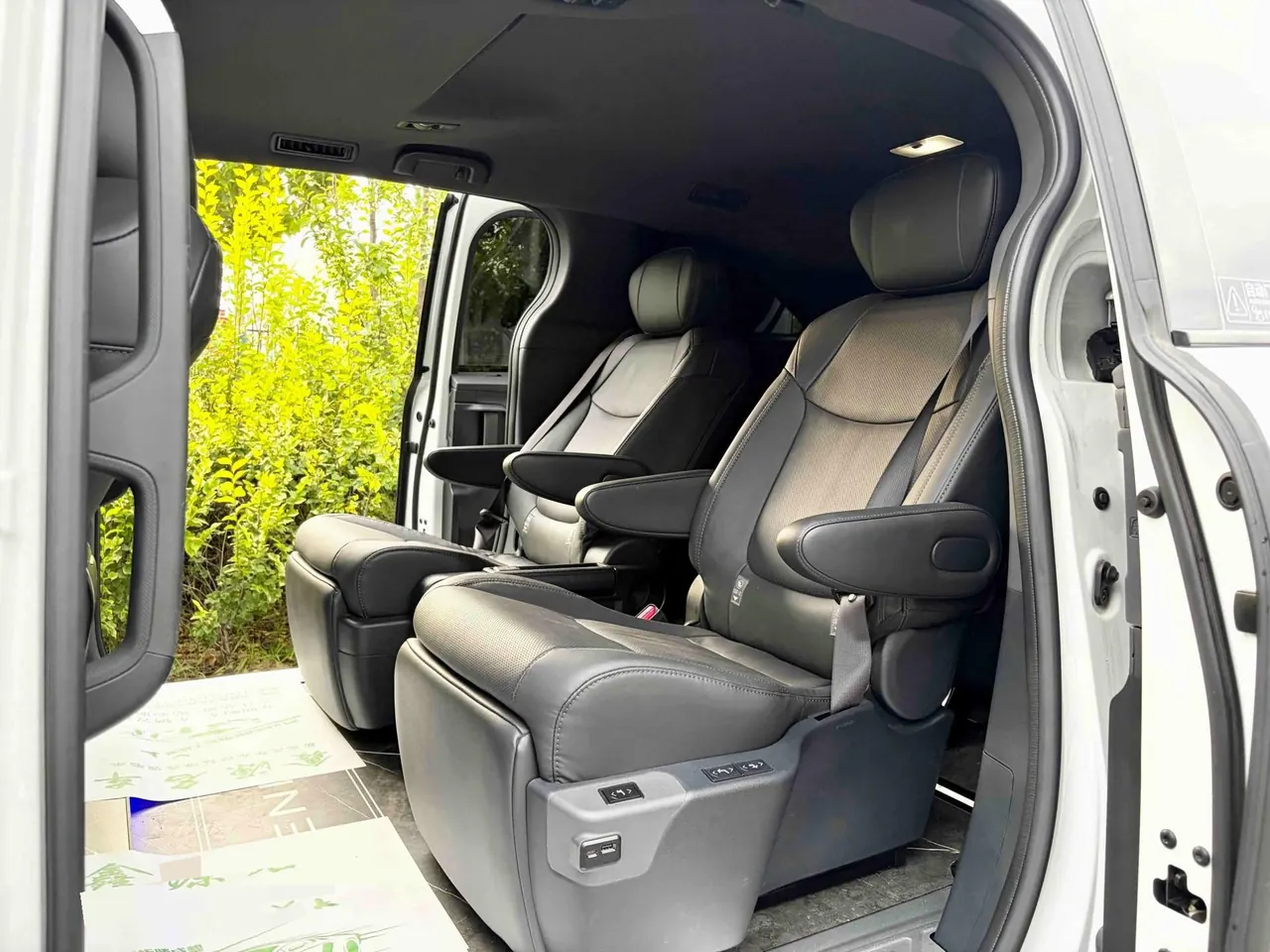 Toyota 2024 Sana 2.5 Stepless Four-wheel Drive Premium Edition Automatic Transmission 5