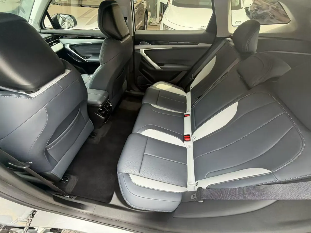 Geely 2024 Boyue L 1.5TD Premium Edition Automatic Gear 3