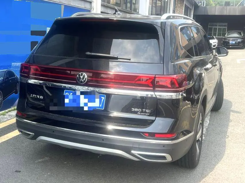 Volkswagen 2024 Tuang 2.0TSI 380TSI four-wheel drive Longyao version automatic gear 3