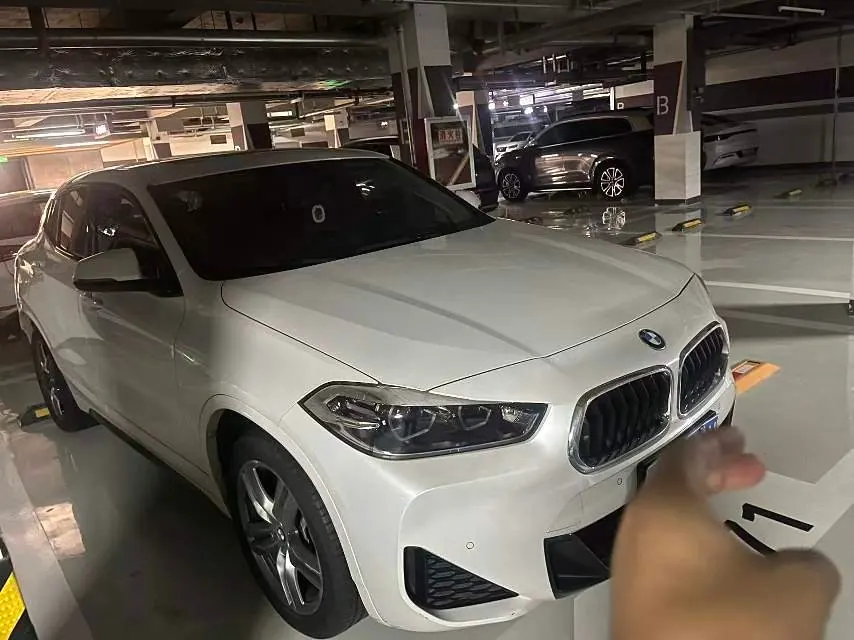 BMW 2022 X2 sDrive25i 2.0T M sports suit automatic gear 2