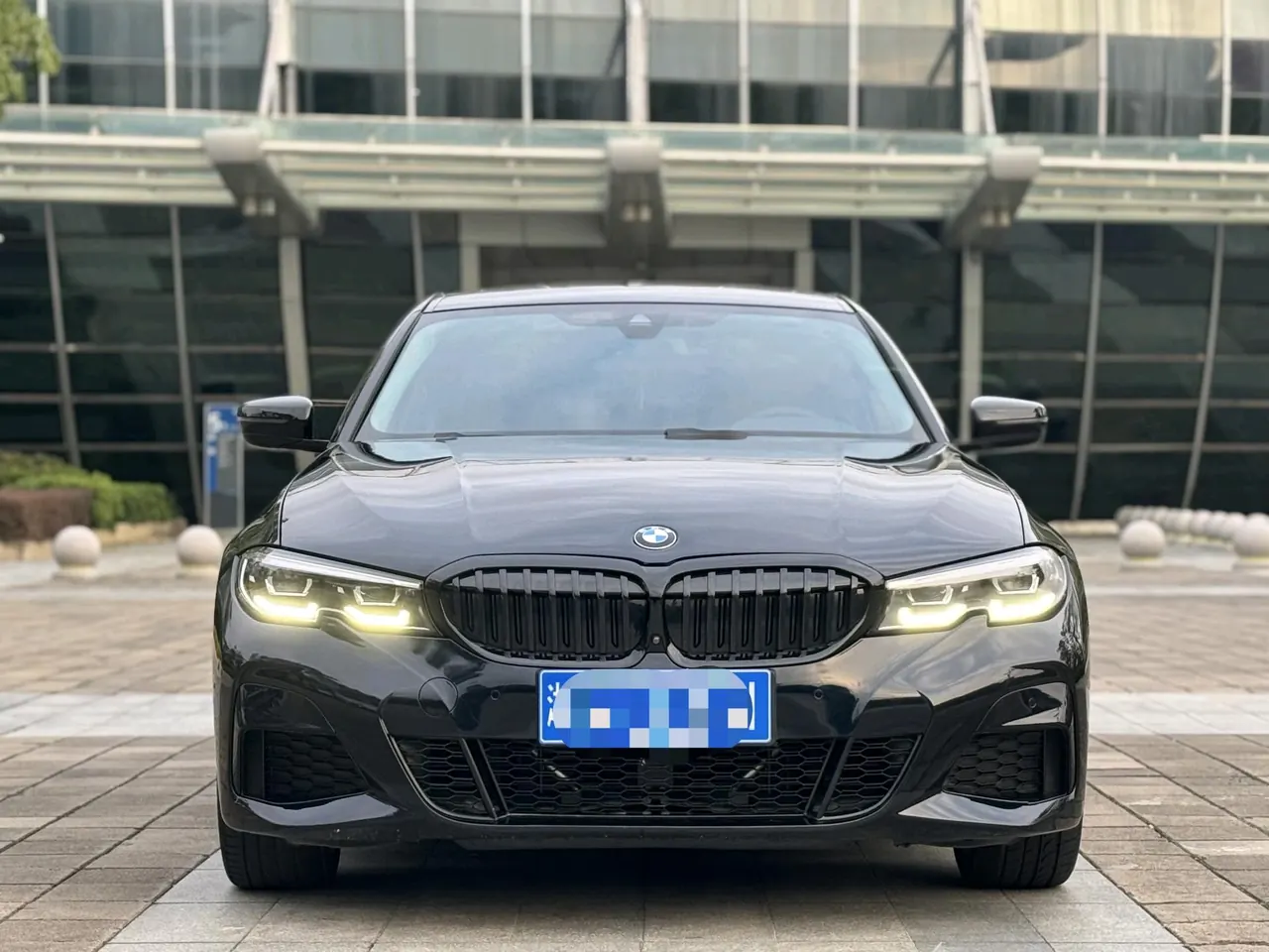 BMW 3 Series 2021 325Li 2.0T M Sports Obsidian Night Suit Automatic Gear 2