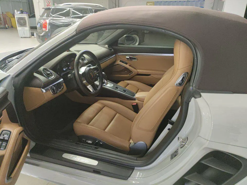 Porsche 718 (Imported) 2022 718 Boxer 2.0T Automatic 3