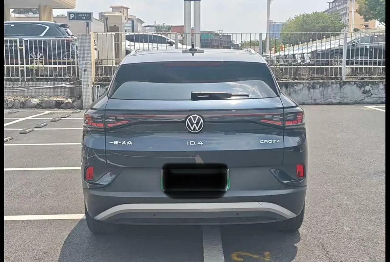 Volkswagen 2022 model ID. 4 CROZZ Pure Limited Edition Automatic Transmission 3