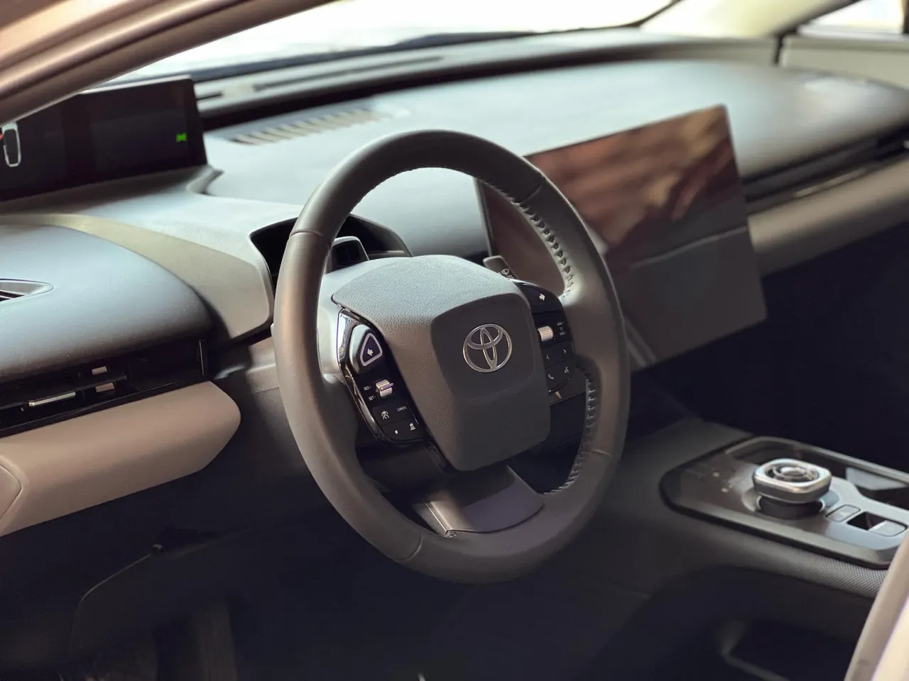 Toyota 2025 bZ 5 550 PRO automatic gear 8