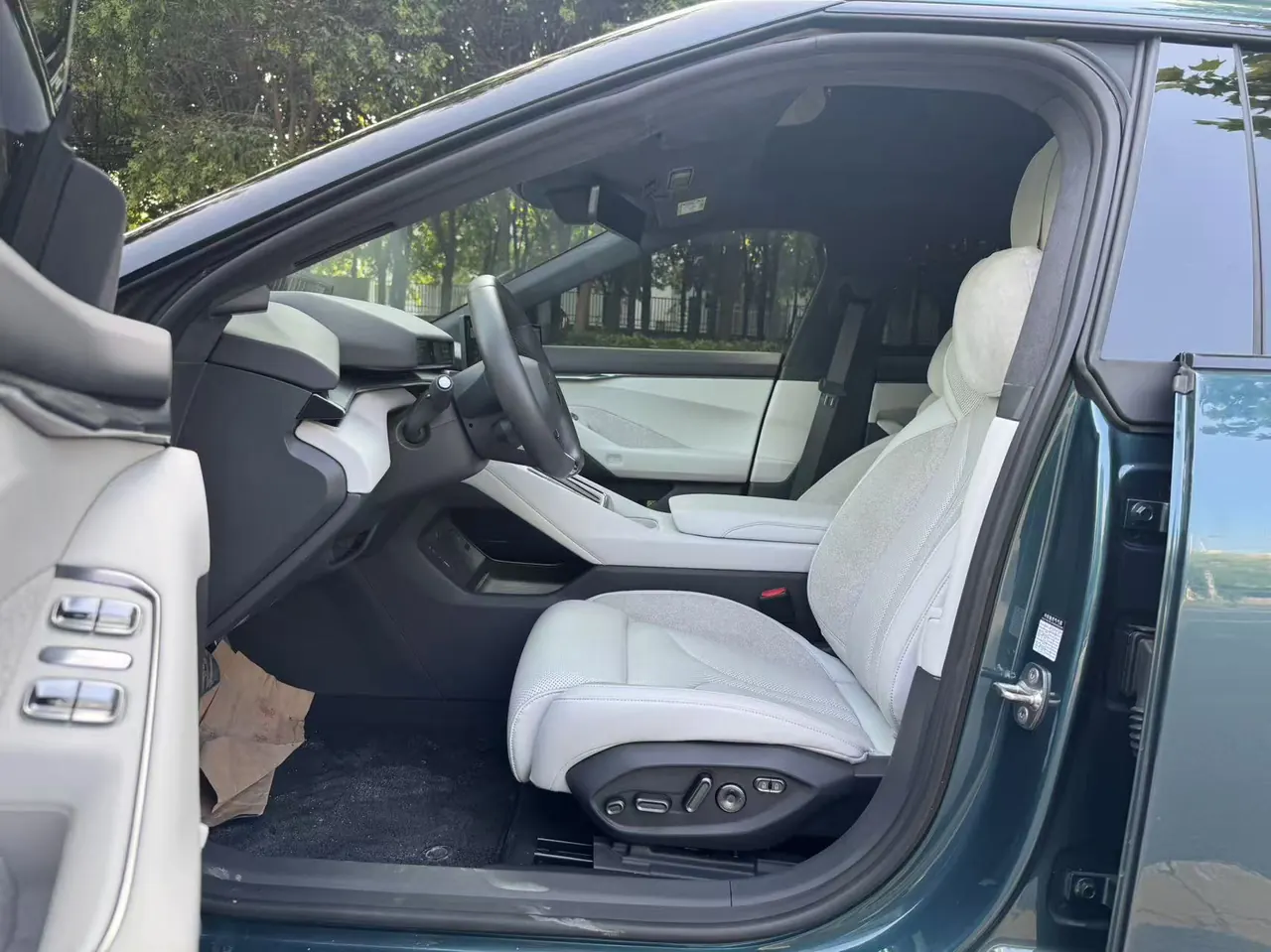 Xpeng 2025 P 7 702km long endurance automatic gear 7